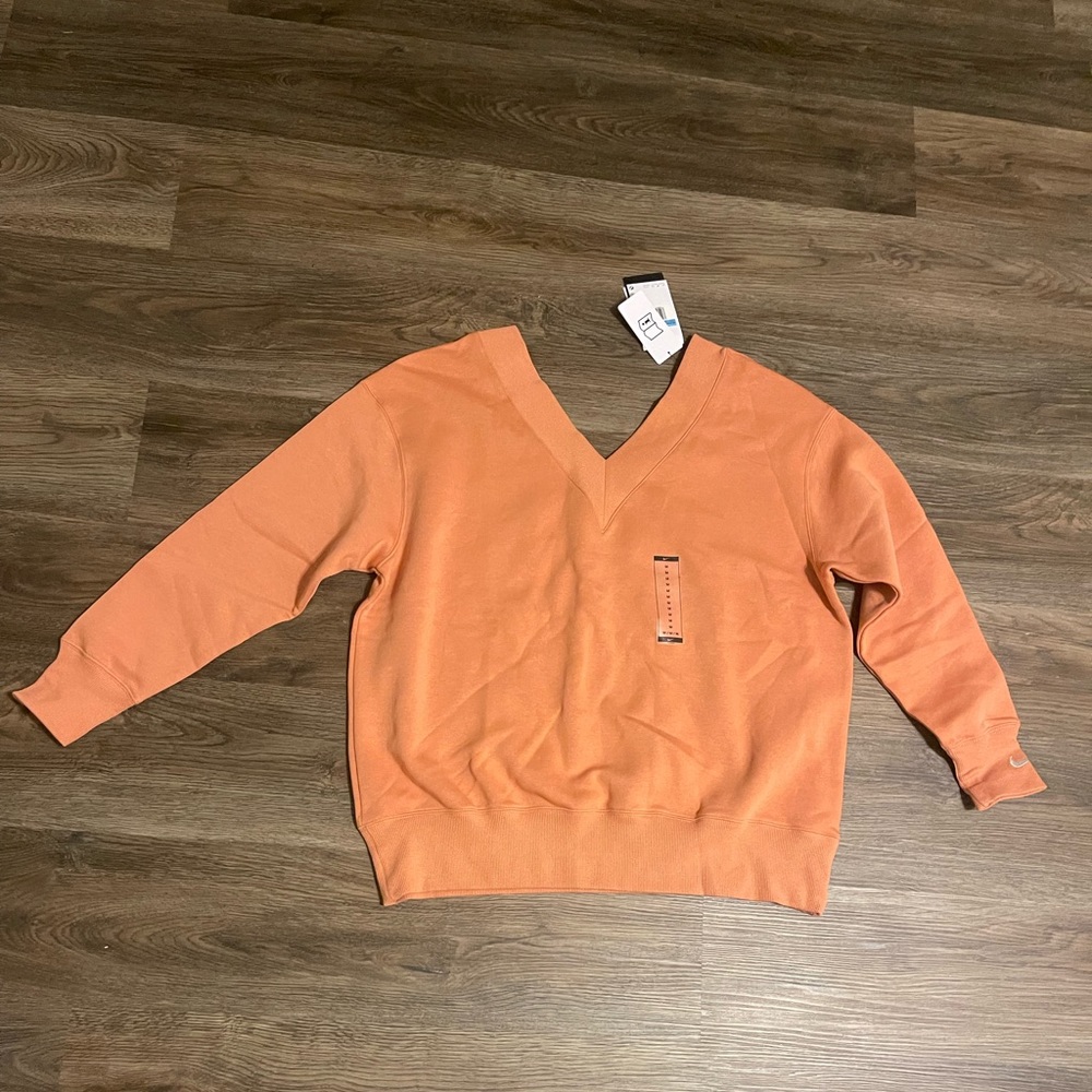 Nike Luxe Oversized Women's Fleece V-Neck Sweater